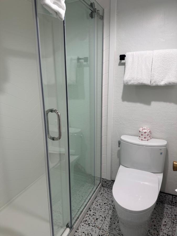 Sway Hotel Лейк Хавасу Сити Екстериор снимка