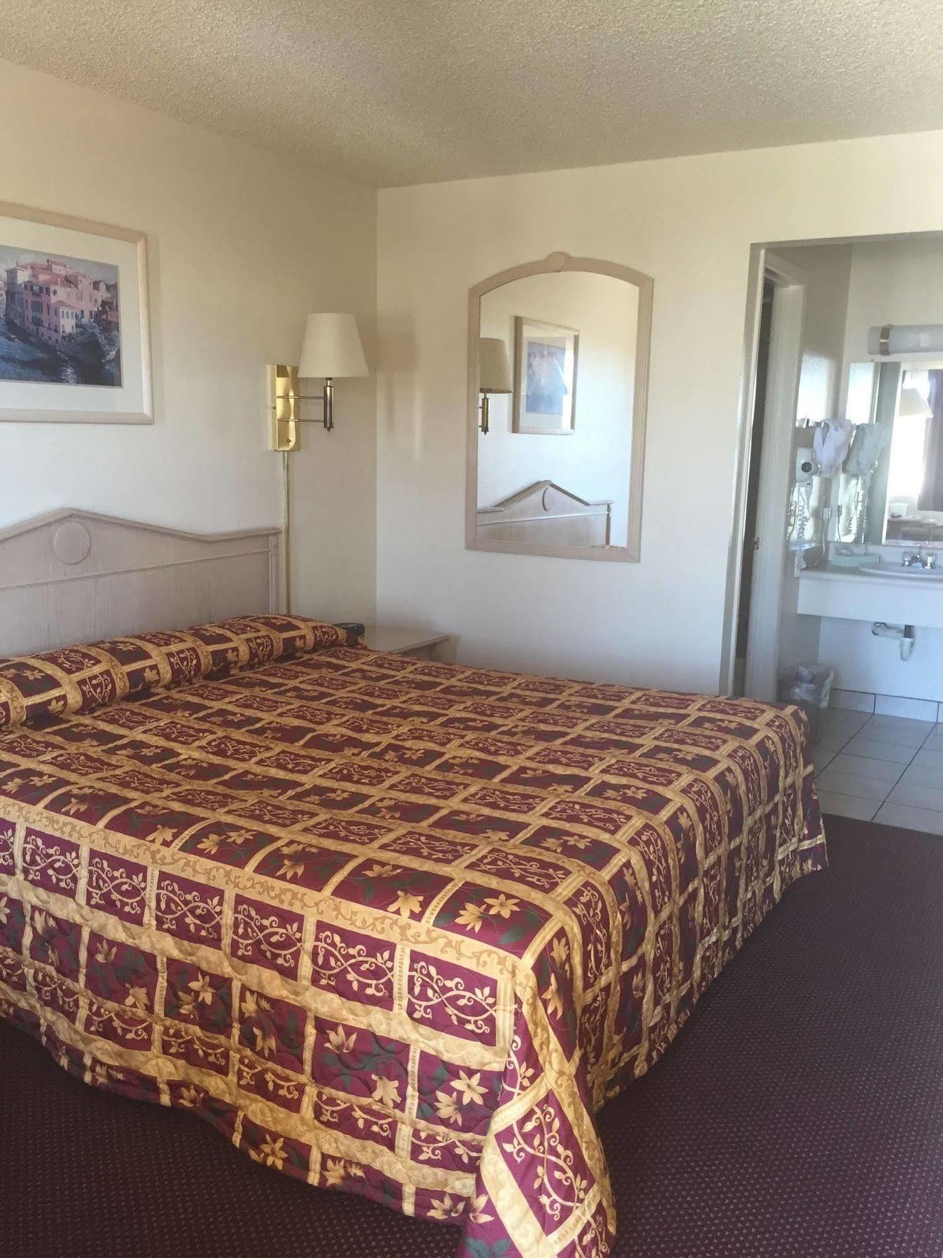 Sway Hotel Лейк Хавасу Сити Екстериор снимка